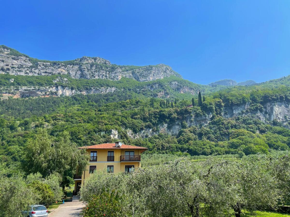 Appartamento Lucia Torbole Sul Garda Екстериор снимка